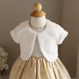 Off-White Ivory Faux Fur Shrug Flower Girl Special Occasion Size 2T LIKE NEW
